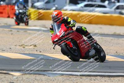 media/Apr-10-2022-SoCal Trackdays (Sun) [[f104b12566]]/Turn 2 (1135am)/